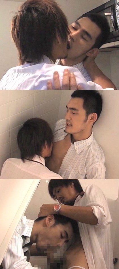 上司と部下が勤務中にこっそりトイレFUCK｜サンプル1