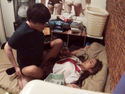 家出中の黒ギャルJKを自宅に連れ込みイタズラ＆ハメ撮り！｜サンプル6