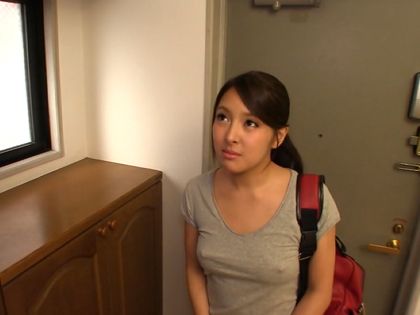 ハウスクリーニングはまさかの巨乳お姉さん！スケ乳首にフル勃起｜サンプル1