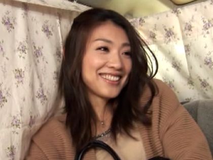 5人のセレブ妻をナンパ♪オモチャでオナニーさせて無許可中出し｜チャプター1サンプル画像