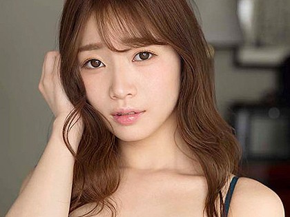 密着ベロチュウSEXに乱れる色白スレンダー女子｜サンプル画像1