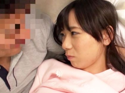 ロリ姪っ子にイタズラ＆お風呂でナマ挿入する変態オヤジたち｜サンプル1