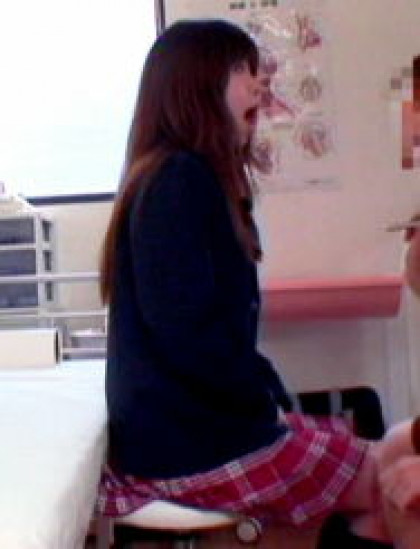 レズ女医の校内セクハラ診断盗撮｜サンプル1