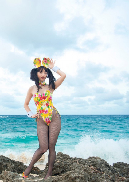 星那美月1st写真集 『星・波・月』｜サンプル画像