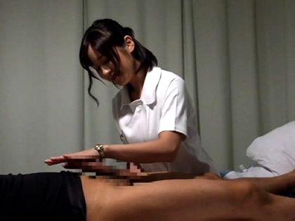 夜勤中の人妻ナースが患者と秘密のSEX｜サンプル1