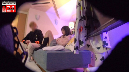 ホスト狂いで金欠！仕方がなくAVに出演する巨乳JD｜サンプル画像1