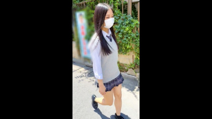 ｢ドクドクしてる♪｣中出しされた精子にご満悦なスレンダーJK｜サンプル画像1