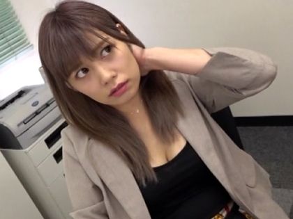 嫌味な女部長が露出オナニー☆部下に見つかりブッカケ██｜チャプター1サンプル画像