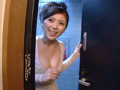 素股でオイルマッサージ♪気持ちよくて生でハメちゃうデリヘル嬢｜サンプル1