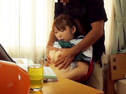 盗撮!!家庭教師が巨乳JKに迫り中出し｜チャプター1サンプル画像