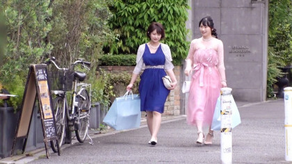 結婚式帰り女子ナンパ☆ドレスを脱がして膣内射精｜サンプル画像1