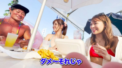 海でナンパした清楚系女子は剛毛ま○こで潮まき散らすビッチJD｜サンプル画像1