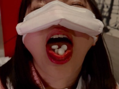 143mの童顔女子大生♪お███で火照ったカラダでイキ散らかす｜サンプル画像1