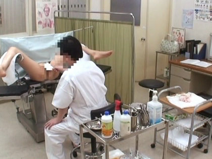 婦人科のエロすぎる実態！チ○ポで治療する医師｜サンプル2