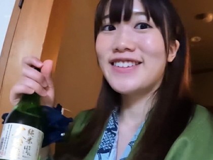 温泉配信JDがスタッフを誘惑して旅館で生ハメ♪｜サンプル1