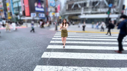 渋谷セ○ター街で脚ガクガク☆リモコンローターで密かに絶頂｜サンプル画像2