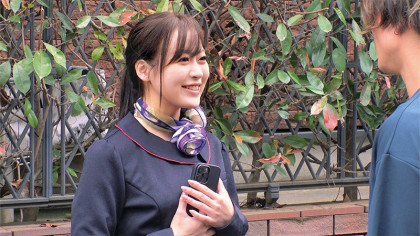 口元のほくろがセクシーなお姉さんが童貞君に優しく筆おろし♪｜サンプル画像1