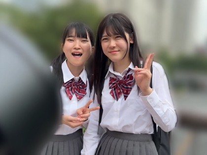 精子を含んだまま東京観光!?田舎からきた天真爛漫なJK2人が4P☆｜サンプル画像2