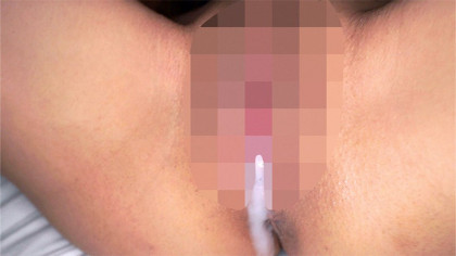 ｢恥ずかしい撮られるの…｣巨乳なパイパン娘とナンパでワンナイ｜サンプル画像5