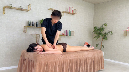 30代人妻！妊活マッサージで夫以外の人から精子を注ぎ込まれる｜サンプル画像2