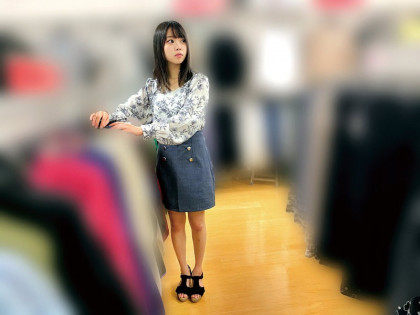 ｢だめ゛ぇ゛！｣トイレでアパレル店員の黒髪娘に無許可中出し｜サンプル画像1