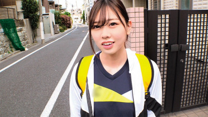 賞金に釣られた水泳女子！競泳水着姿で4本のチ○ポを次々ご奉仕｜サンプル画像1