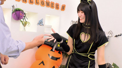 ハロウィン野球拳☆負けて即ハメされたのに感じちゃう黒髪娘｜サンプル画像2
