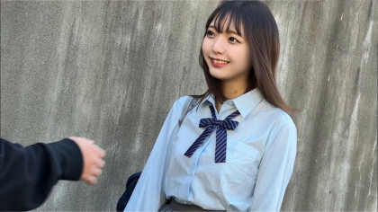 悪戯されても全裸にされても笑っちゃうJK☆チ○ポを挿入すると…｜サンプル画像1