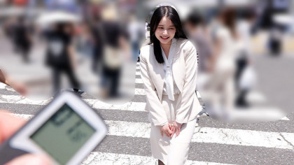 賞金のためにとびっこ挑戦！黒髪受付嬢がリモバイで連続絶頂☆｜サンプル画像1