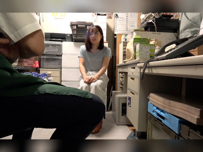 スーパーで万引きした人妻たちに生ハメ指導!?全員に無許可中出し｜チャプター1サンプル画像