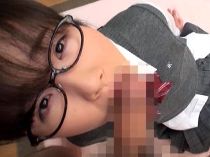 大人しそうに見えて実は淫乱!?メガネっ子JK6人とナマSEX｜サンプル4