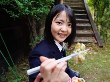 幼馴染と過ごす青春の1年間♪制服や浴衣姿でエッチ｜サンプル1