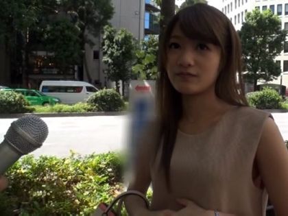 「学生時代の制服を見せて♪」素人娘のお宅でセーラー服SEX｜サンプル1