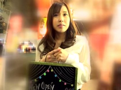 SEXもノリノリでOK!?ガールズバーの女の子をナンパ☆｜サンプル1