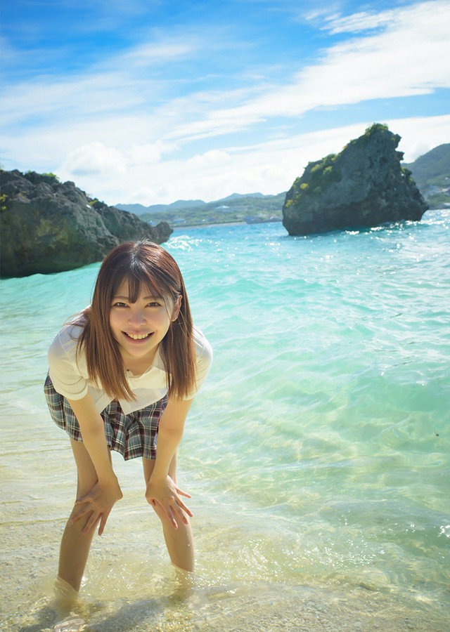 夏 駆ける 空 Blue sky Blue. 森日向子【ヌード写真集】｜サンプル1