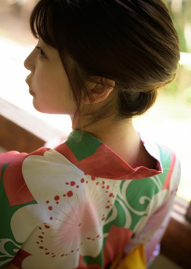 夏 駆ける 空 Blue sky Blue. 森日向子【ヌード写真集】｜サンプル7