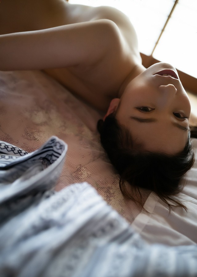 吐息 笹倉杏【ヌード写真集】｜サンプル7