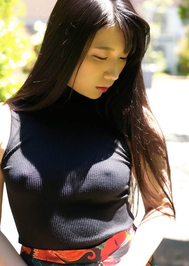 雛 〜あの夏、儚げで可憐な君と〜 みひな【ヌード写真集】｜サンプル1