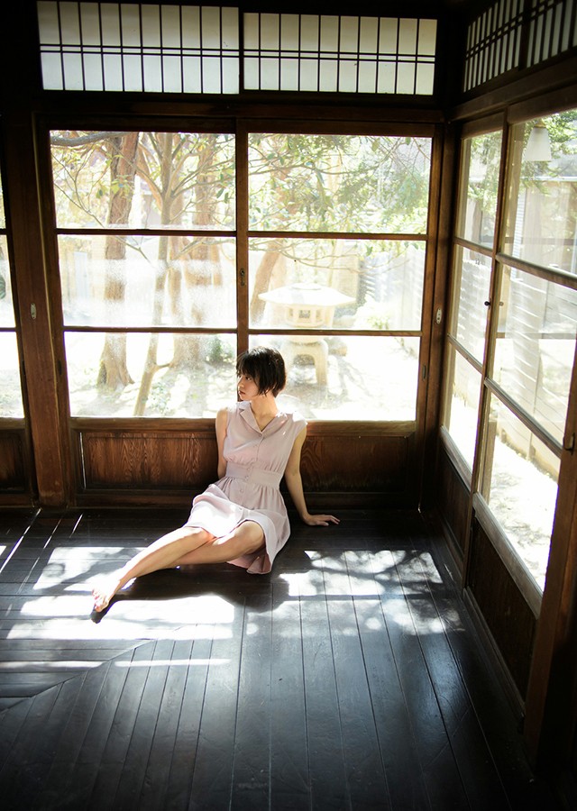 MY CHERIE AMOUR もなみ鈴【ヌード写真集】｜サンプル2