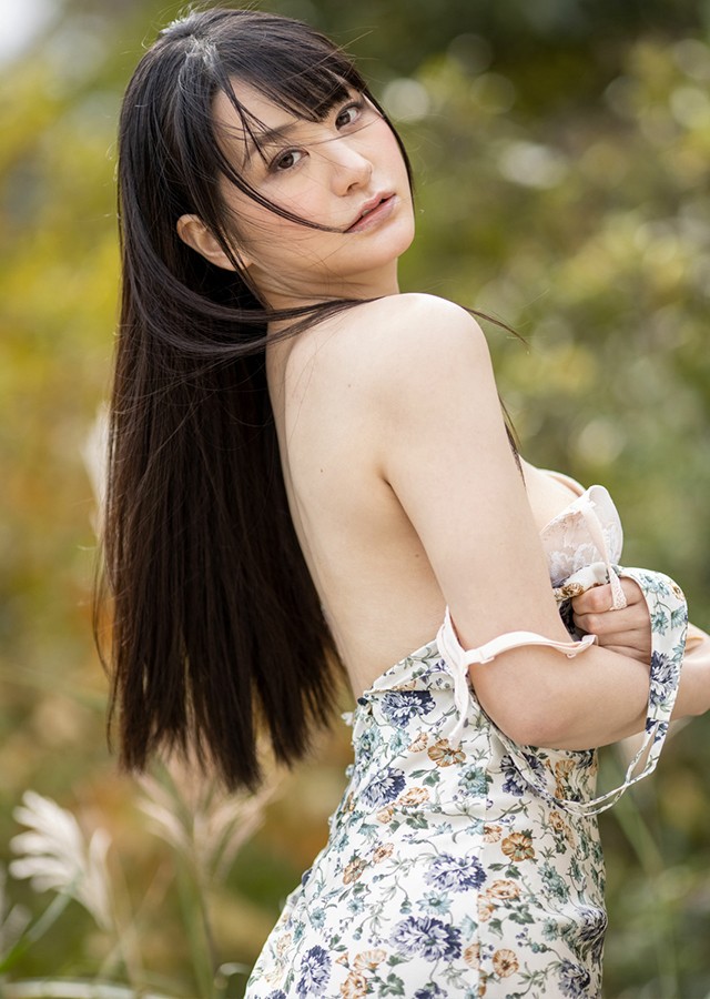 Full Moon 唯月優花【ヌード写真集】｜サンプル1