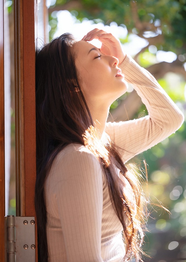 艶美 松岡すず【ヌード写真集】｜サンプル1