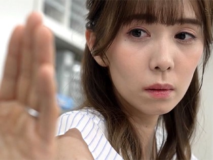 「絶対に帰さない！」後輩クンを自宅へ連れ込みヤリまくる痴女｜サンプル1