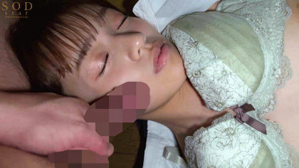 隣人のキモ親父に盗撮されて█されてしまう就活女子！｜サンプル画像3