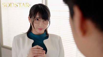 クールな外見！でも生ハメさせてくれる優しい女上司｜サンプル画像2