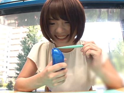 自分で作ったディルドは気持ちいい!? inマジックミラー号｜サンプル1