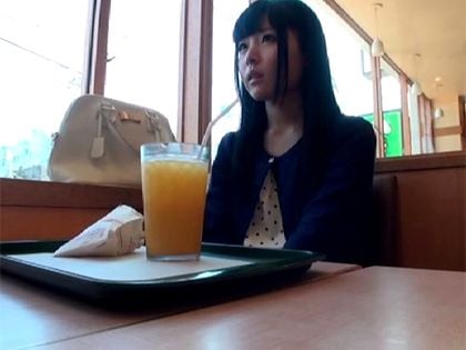 わらしべ巨乳ナンパ 「大きいオッパイの友達紹介して下さい」｜サンプル1