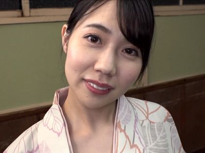 彼女と温泉旅行に来たら…仲居さん達に誘惑されて生SEX｜サンプル1