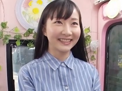 女子大生を賞金で釣って素股＆SEXまでお願い inマジックミラー号｜サンプル画像2