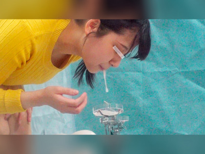 精子を溜めて脱出！巨乳JDが男女友情検証ゲームで次第に発情し…｜チャプター4サンプル画像