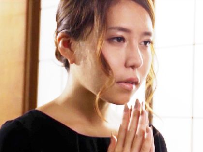 ハメ回される未亡人 喪服姿のまま何度も中出し｜サンプル画像2